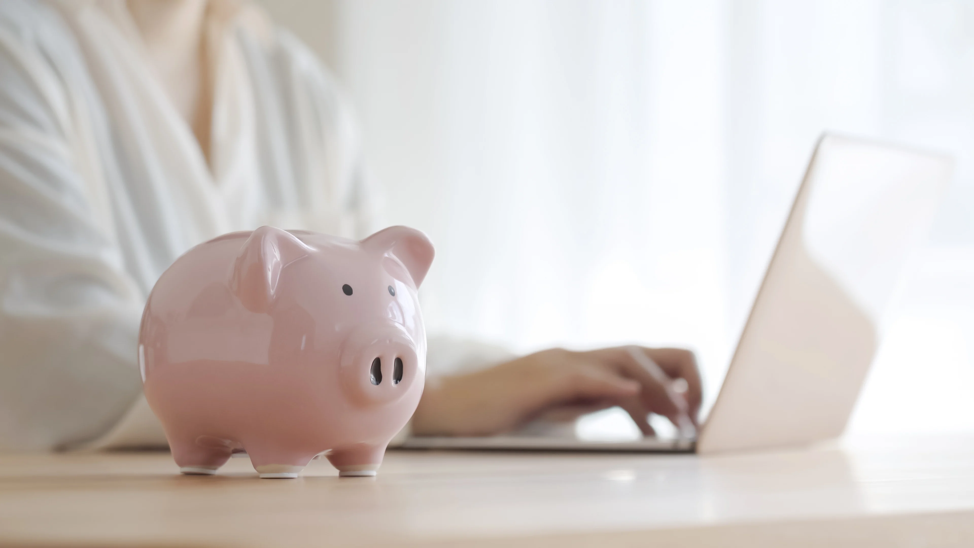 Exploring Innovative Financial Instruments: Catastrophe Bonds, Structured Notes, and Weather Derivatives Explained